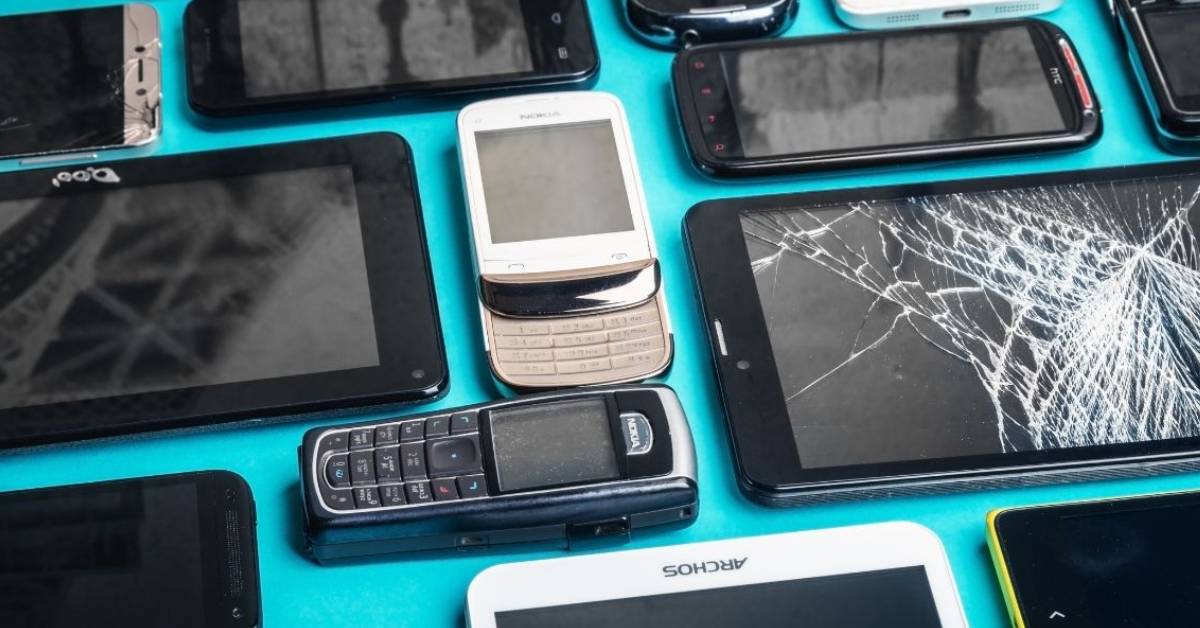 Thinking About Selling Your Old Phone? Don’t Do It!